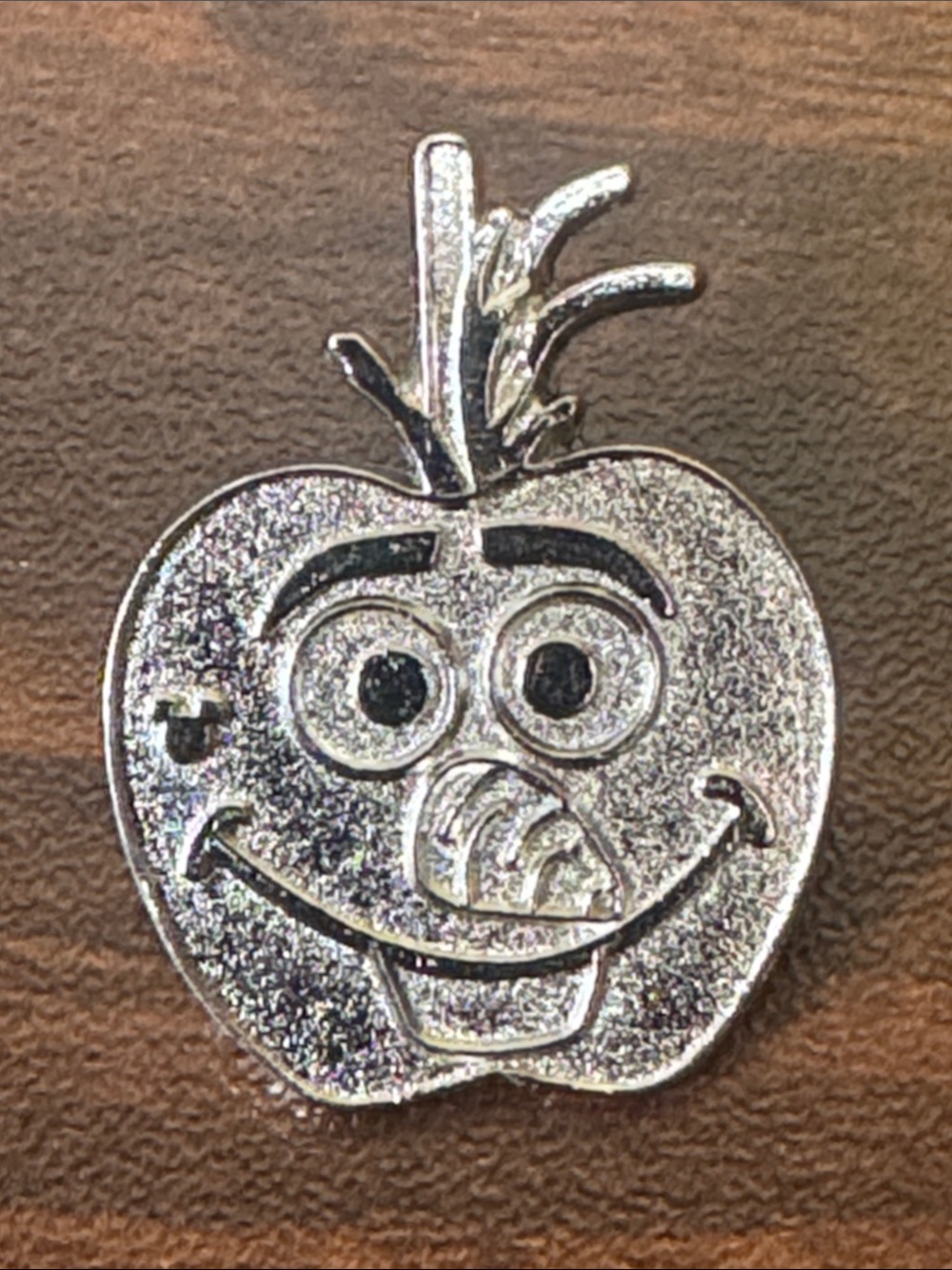 5/$25 Disney‎ Frozen Olaf Candy Apple Chaser Pin